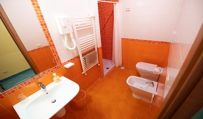 Camera Arancio